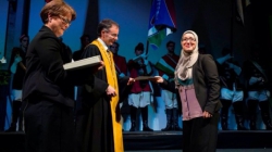 Shqiptarja e mbuluar me shami, që ndihmon integrimin e të huajve në Zvicër