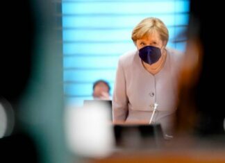 Shpërthen covid në hotelin e stafit të Angela Merkel