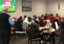 Imami i Xhamis në Kreuzlingen të Zvicrës bashkë me nxënësit e kënduan Himnin e Flamurit (video)