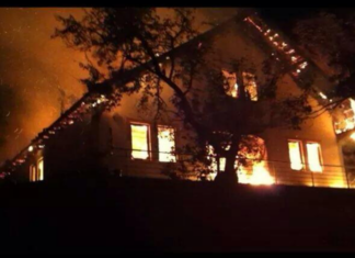 Kthehet nga Zvicra, e gjen shtëpinë e djegur