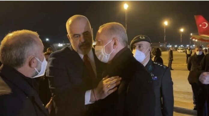 Screenshot_20220117-214837_Facebook-768x426