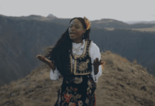 Këngëtarja nga Kongoja që këndon këngë serbe për Kosovën, përballet me racizmin në Serbi