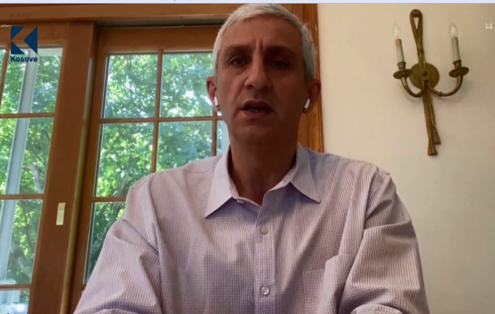 DF343242-DA10-49C1-90C3-44B4FD8B3EC5