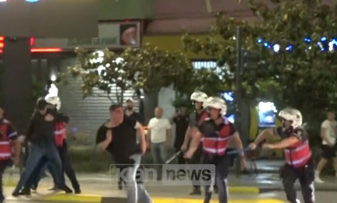 F38FE91F-3D59-44B6-A183-D3AE304F4DF8