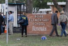 Sulmi me armë në Teksas dhe teoritë tronditëse të konspiracionit