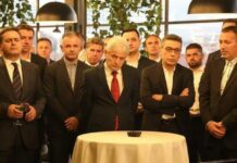 Ahmeti me shokë e shijoi Bakllavanë e Bajramit