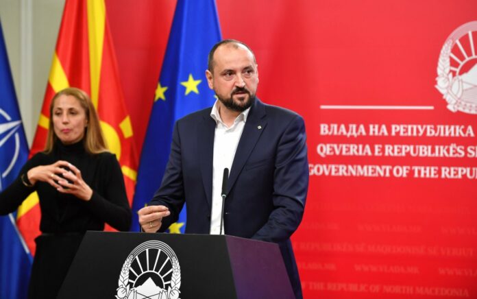 10EA3B41-FE12-41BA-AE1E-79DFD2597B8F